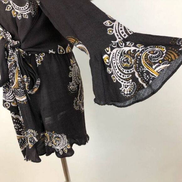 Free People All The Right Ruffles Paisley Romper NWOT Size Small - Picture 6 of 12